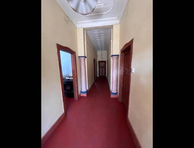 6 BEDROOM HOUSE FOR SALE IN MALVERN